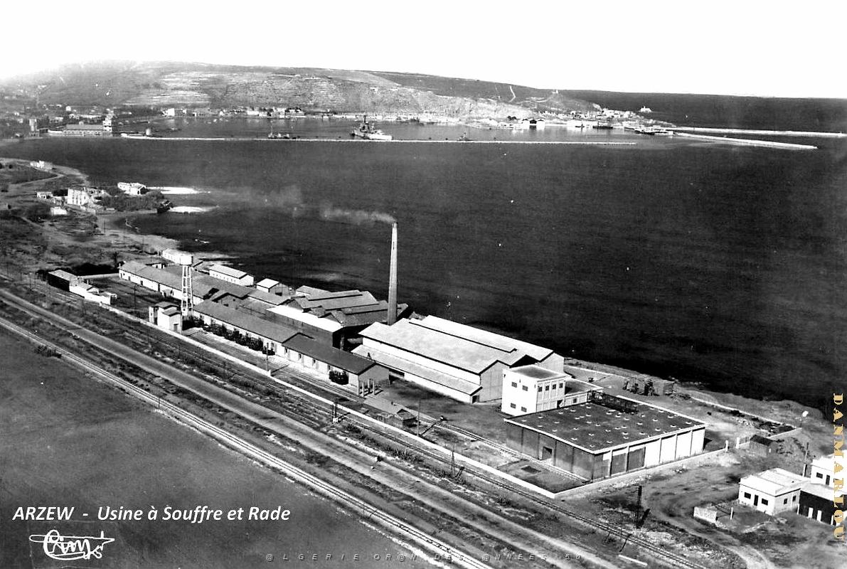 Arzew - Usine a Soufre et Rade.jpg